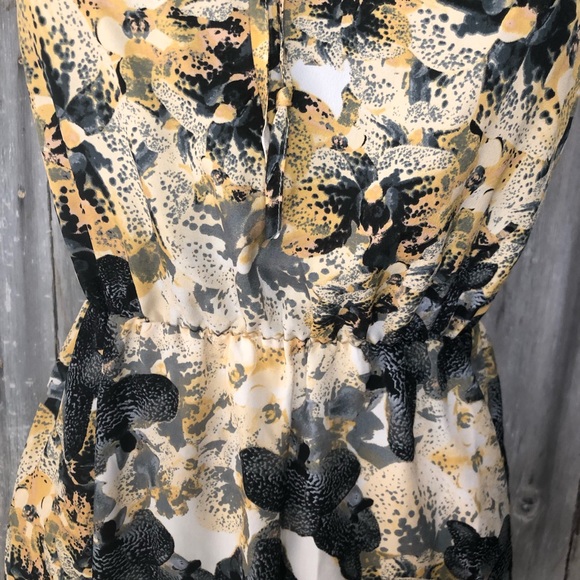 Sleeveless dress - Picture 5 of 5